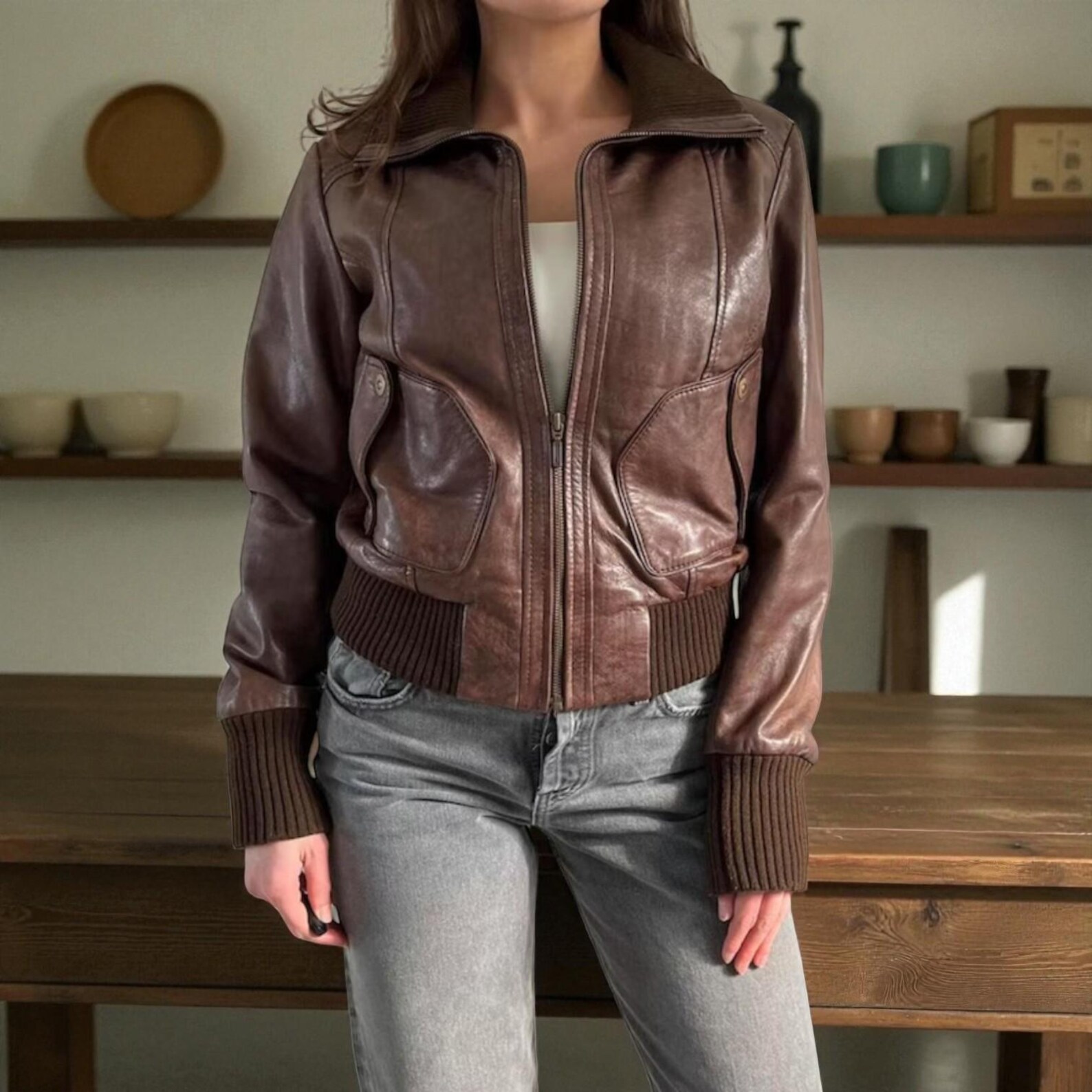 18 (2) Women’s Brown Leather Bomber Jacket Vintage Style Winter Casual Outerwear - Image 1